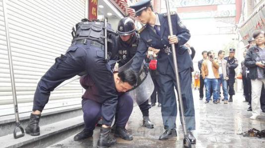 保安防奪兇器時注意事項 山東保安公司